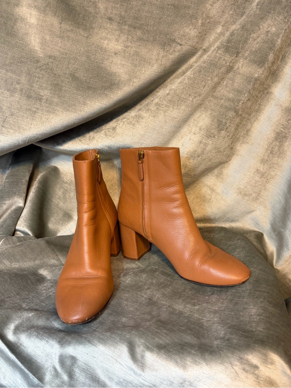 Tory Burch Brooke Stamped Heel Leather Caramel Booties – Sz 9.5M